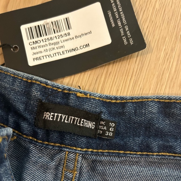 Pretty little thing Mid rise light wash baggy boyfriend jeans - Picture 6 of 8